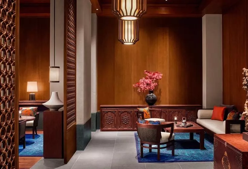 Hotelli Rissai Valley, A Ritz Carlton Reserve