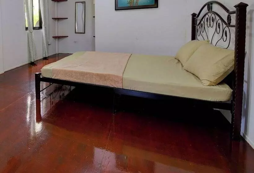 Hotelli Rumah Pangi Homestay By Oyo