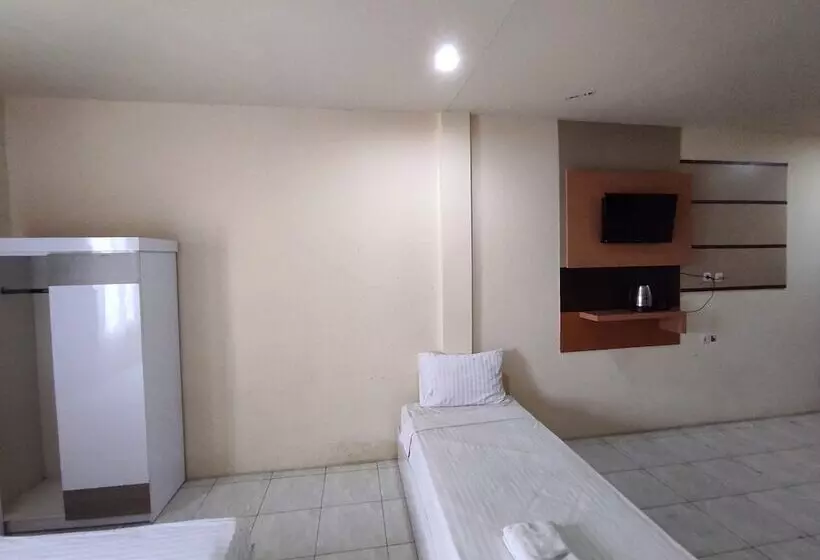 ホテル Subur By Oyo