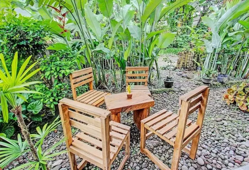 Hotelli Tastura Homestay By Oyo