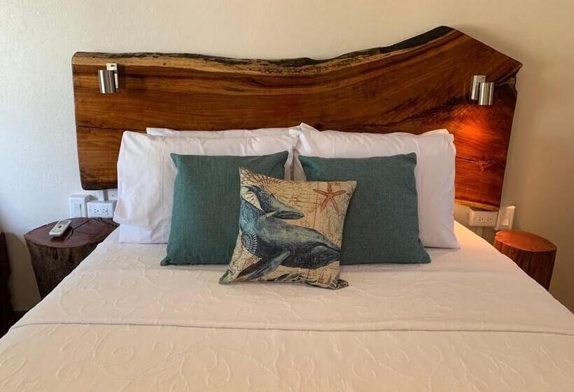 בית מלון כפרי The Bounty Boutique Bohemian