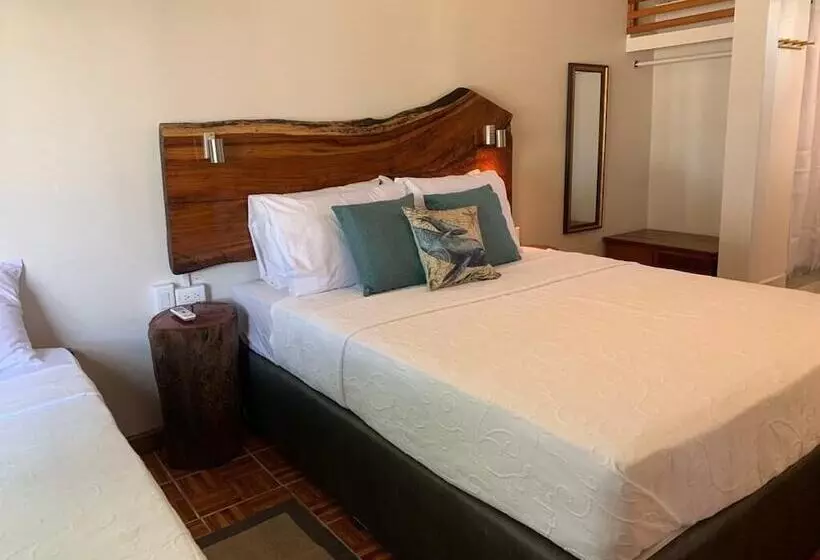 Hotelli The Bounty Boutique Bohemian