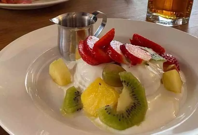 Hotelli Horse And Hound Country Inn