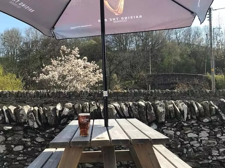 Hotelli Horse And Hound Country Inn