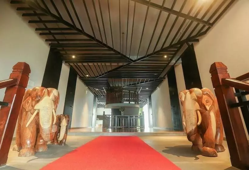 هتل Victoria Court Suites