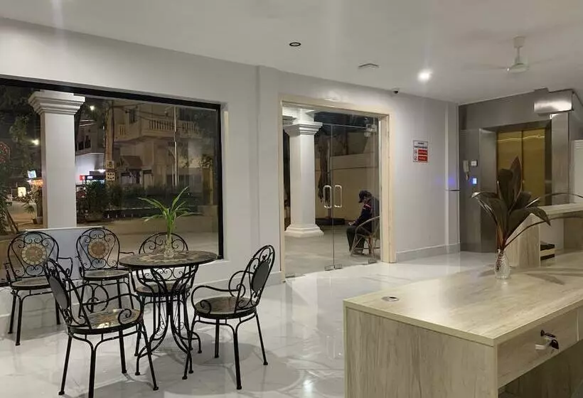 Nicos Hotel And Sky Bar