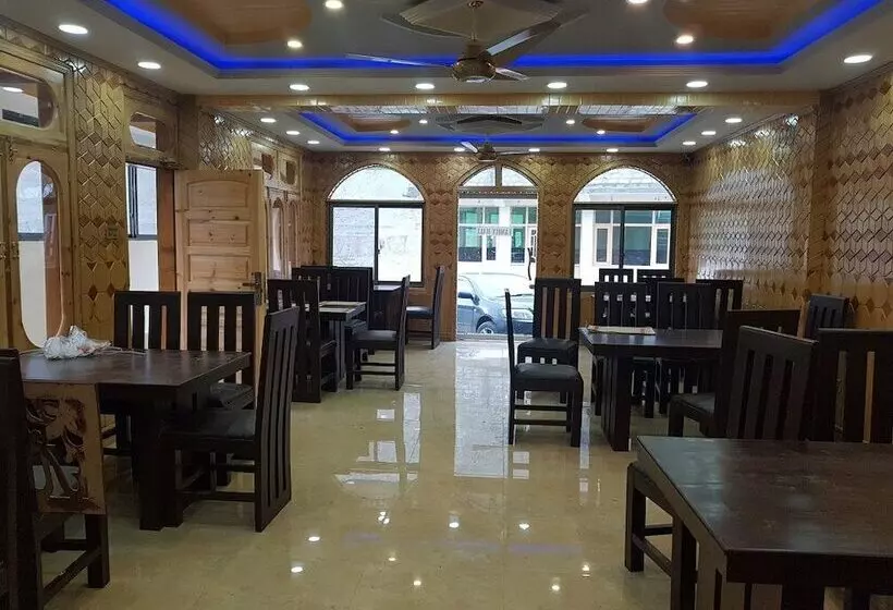 Paradise Hotel And Restaurant