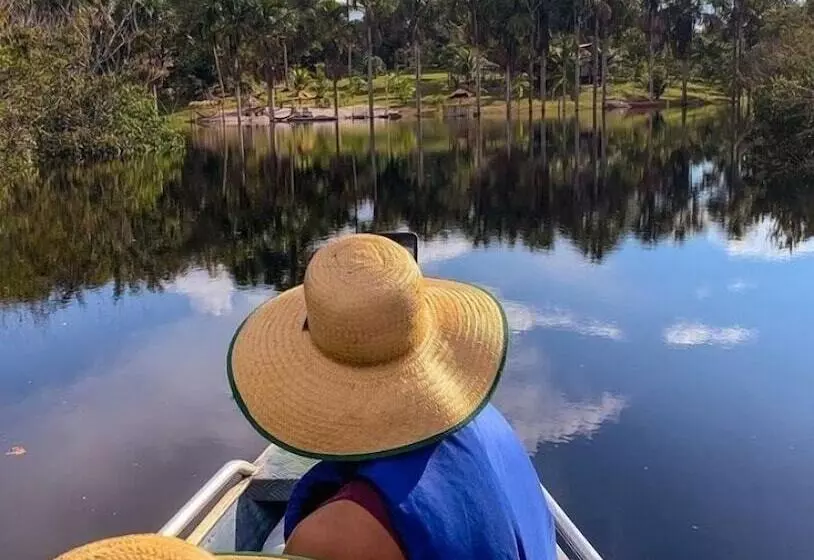 リゾートホテル Ponta Poranga Jungle Lodge