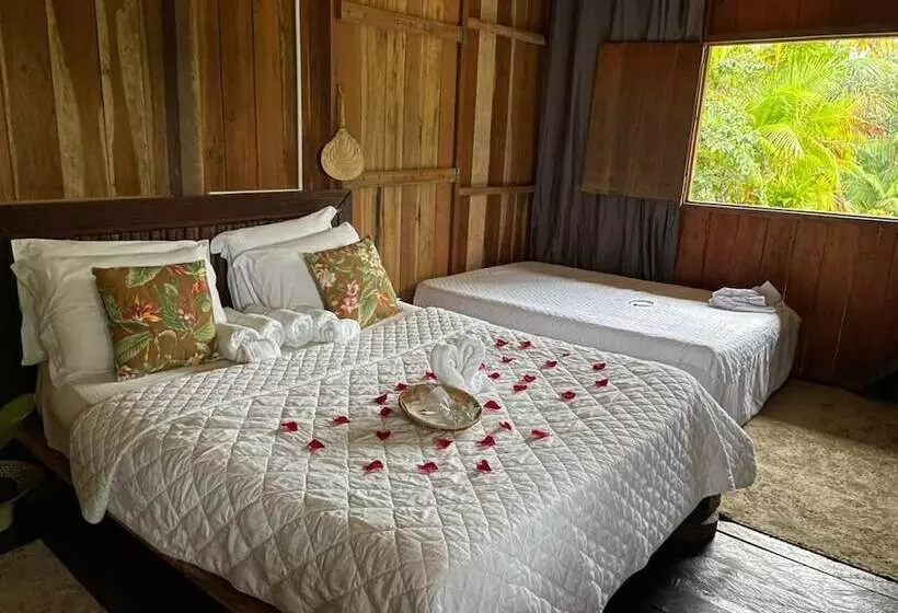 リゾートホテル Ponta Poranga Jungle Lodge