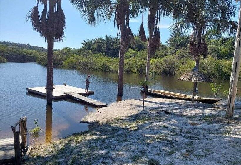 استراحتگاه Ponta Poranga Jungle Lodge