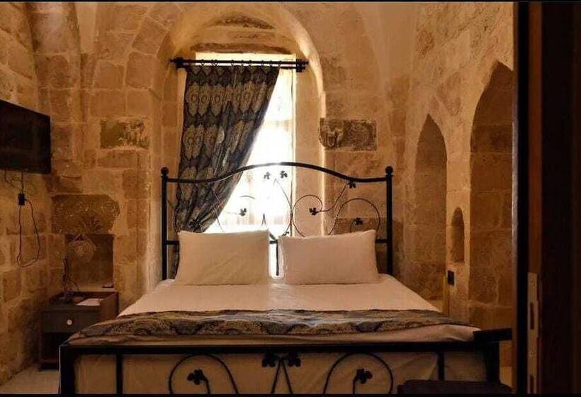 Royal History Butik Otel