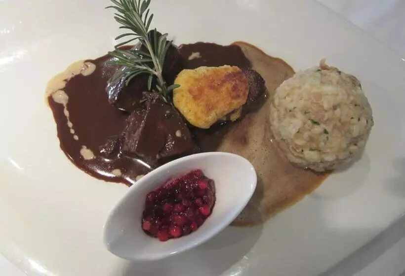 ユースホステル Gasthaus Sonne