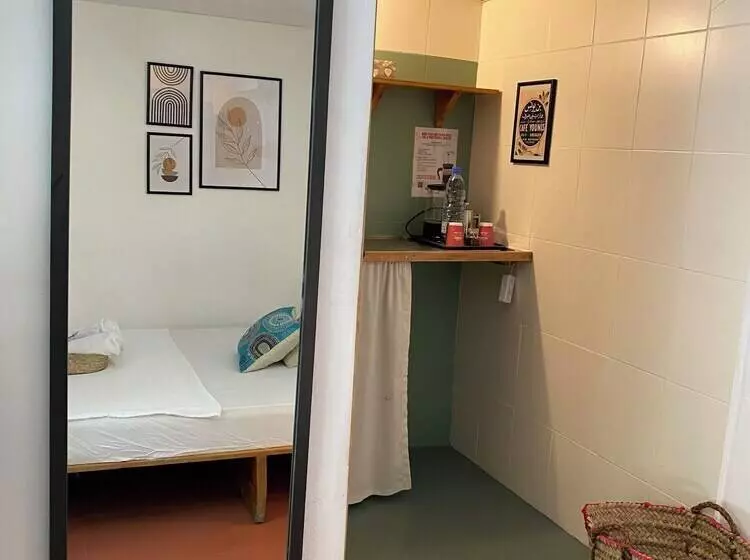 تختخواب و صبحانه Mayouli Nature Retreat