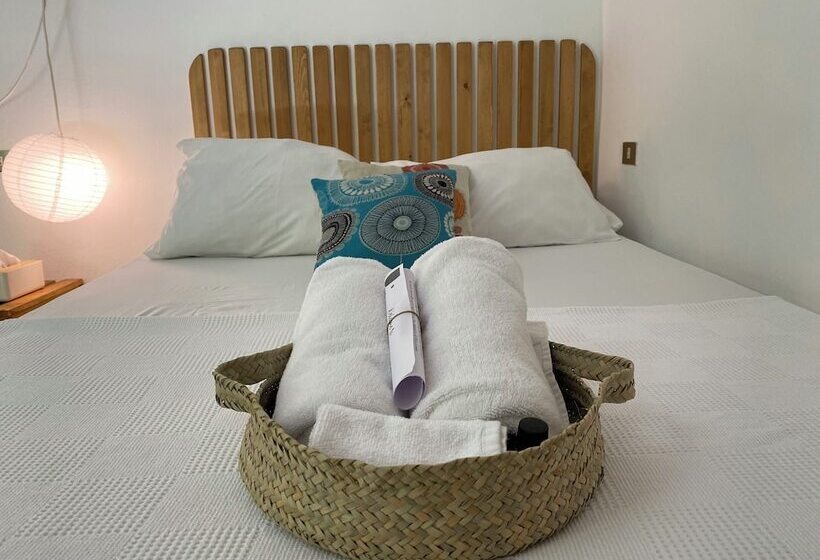 تختخواب و صبحانه Mayouli Nature Retreat