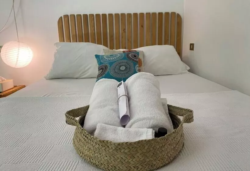 تختخواب و صبحانه Mayouli Nature Retreat