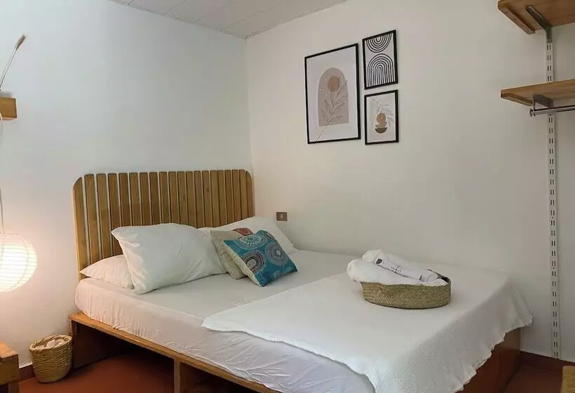 تختخواب و صبحانه Mayouli Nature Retreat