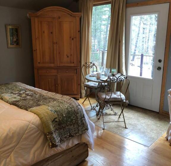 Bed And Breakfast Suite At The Wooded Retreat