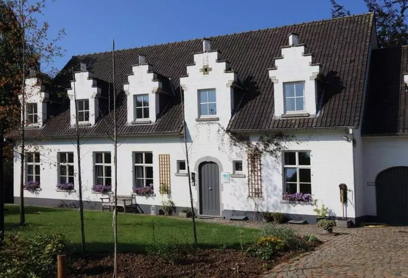Aamiaismajoitus (B&B) Villa Helena
