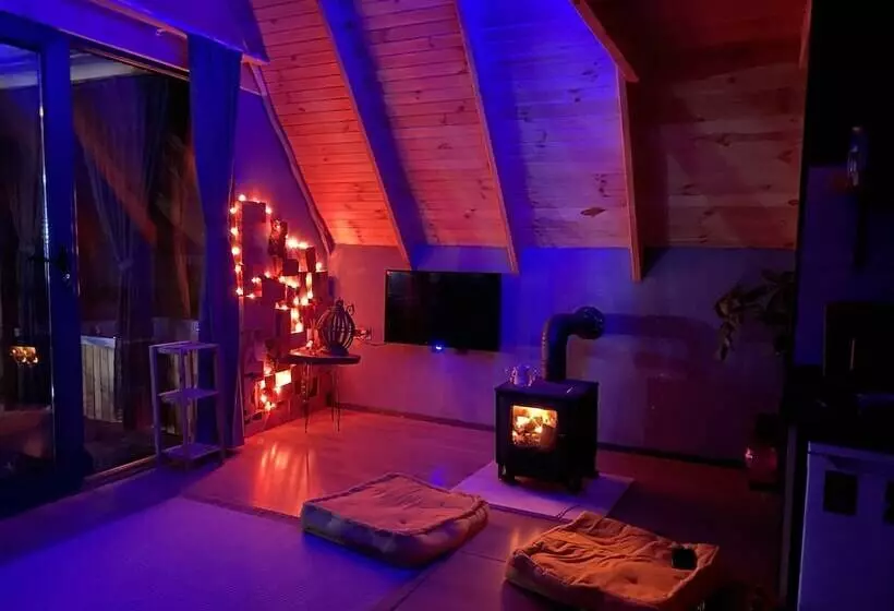 簡易ホテル Silent Hill Bungalow