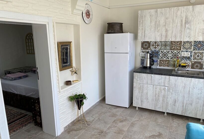 فندق فئة نجمة واحدة Villa Lara Tatil Evleri