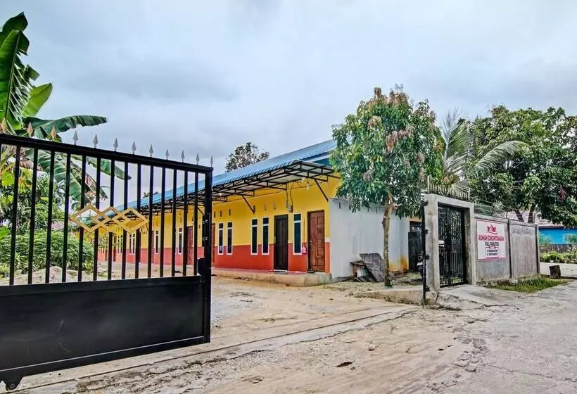 ホテル Alfatar Homestay Syariah By Oyo