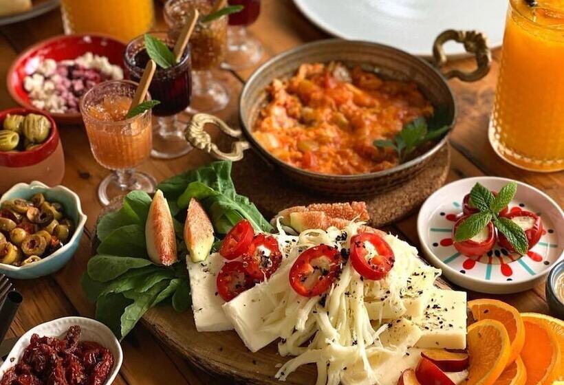 Hotel Costalinn Premium Cesme +12