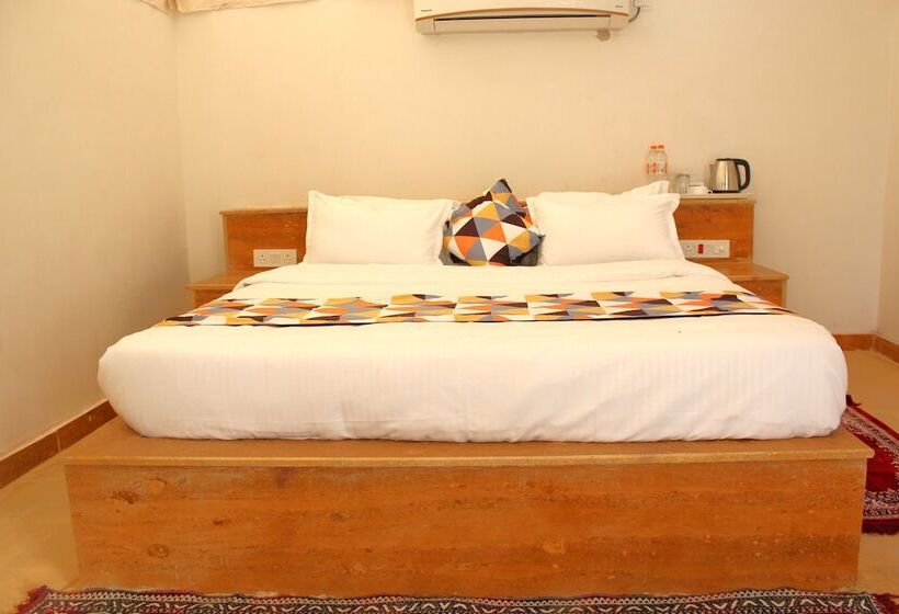 בית מלון כפרי Golden Fort Resort