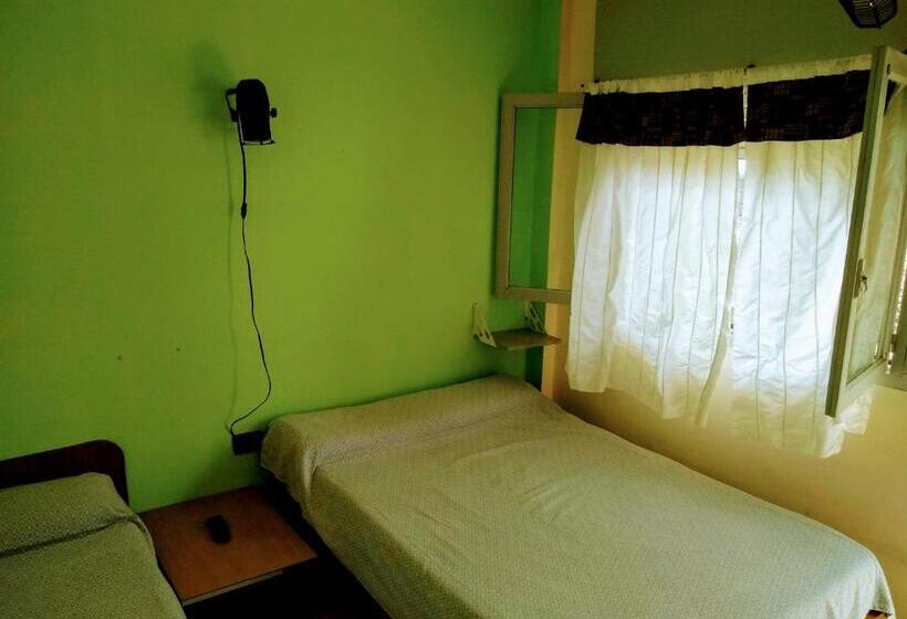 Отель Hostel Megaró