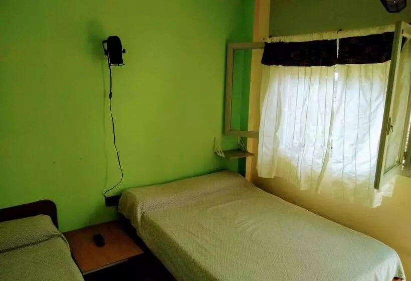 Hotelli Hostel Megaró