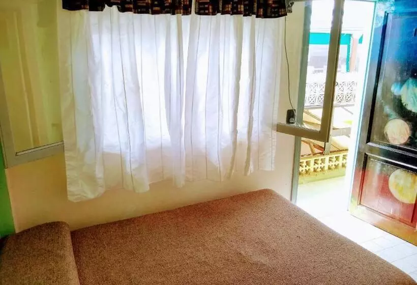 Hotelli Hostel Megaró