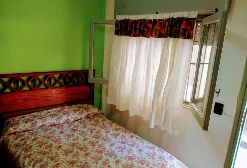 Hotelli Hostel Megaró