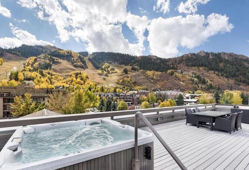 Independence Square 302, Top Floor Stylish Hotel Room With Wet Bar, A/c, In Downtown Aspen