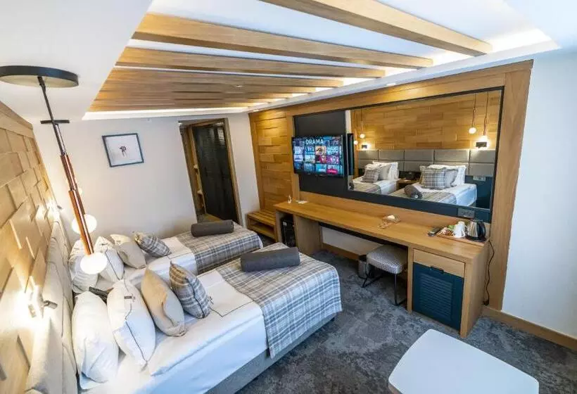 Hotelli Sarpi̇no Mountai̇n