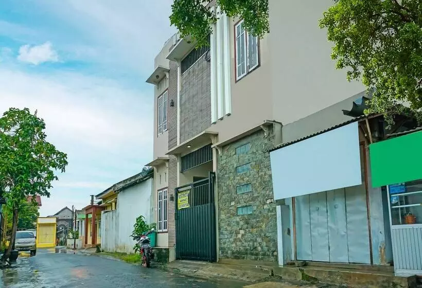 ホテル Spot On 92394 Namimart Syariah 2