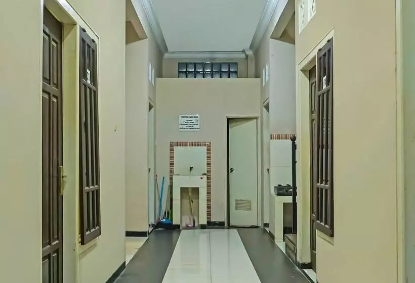 ホテル Spot On 92394 Namimart Syariah 2