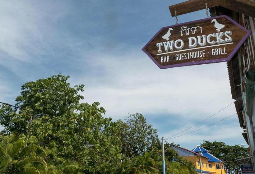 هتل Two Ducks