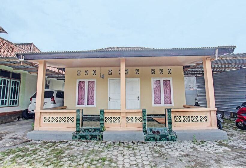 ホテル Zahira Homestay By Oyo