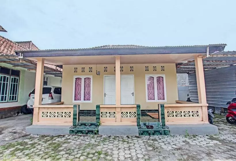 ホテル Zahira Homestay By Oyo