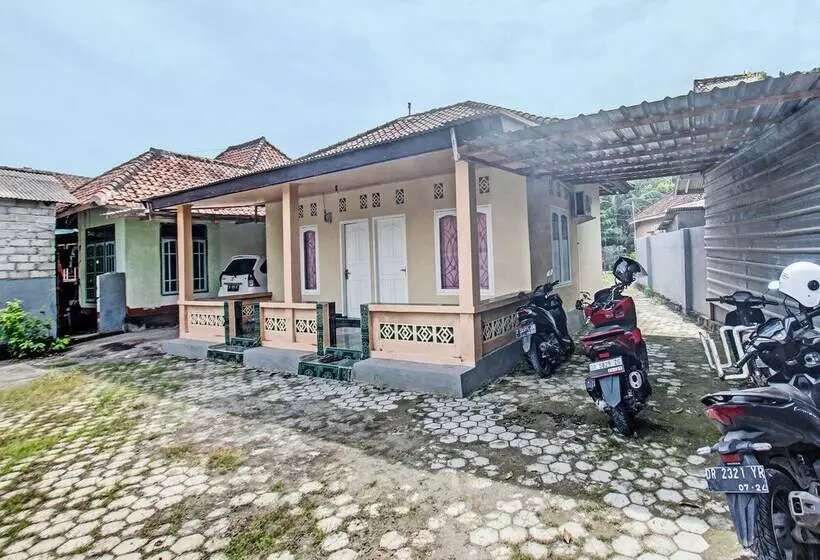 ホテル Zahira Homestay By Oyo