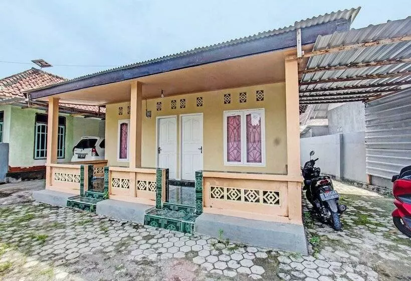 ホテル Zahira Homestay By Oyo