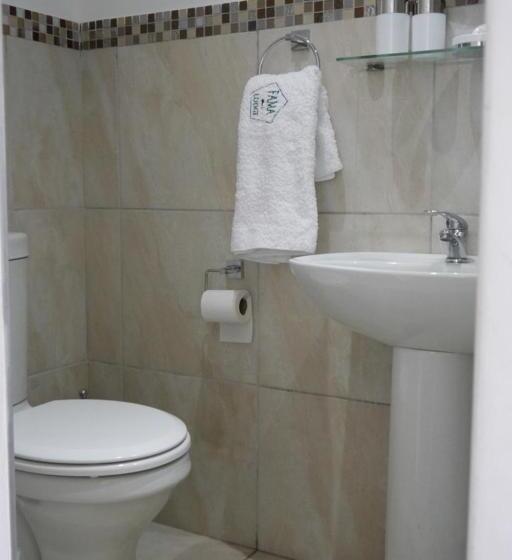 بنسيون Fama Lodge Rm11