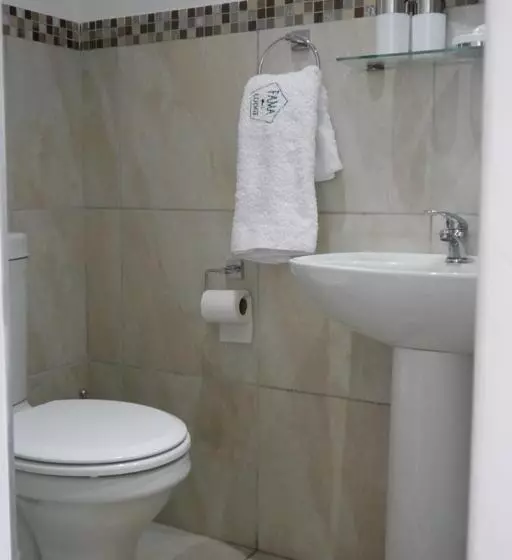 Majatalo Fama Lodge Rm11