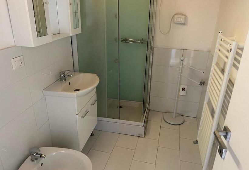 Pension (Hôtel basse catégorie) Kasa