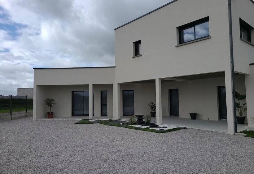 פנסיון L Escale Romanesque