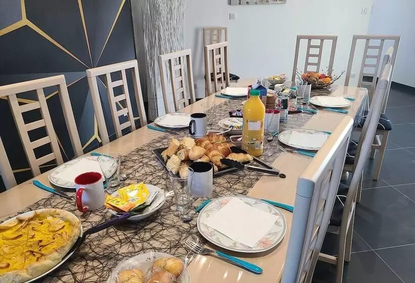 Majatalo L Escale Romanesque