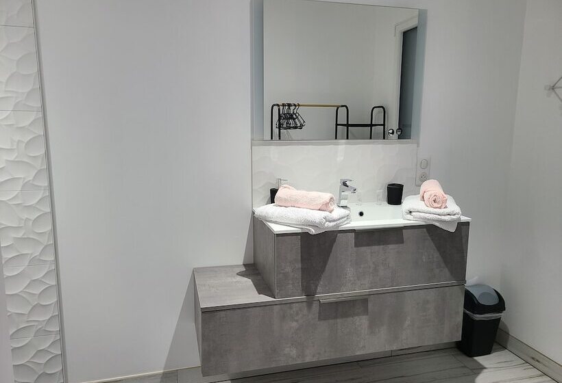 פנסיון L Escale Romanesque