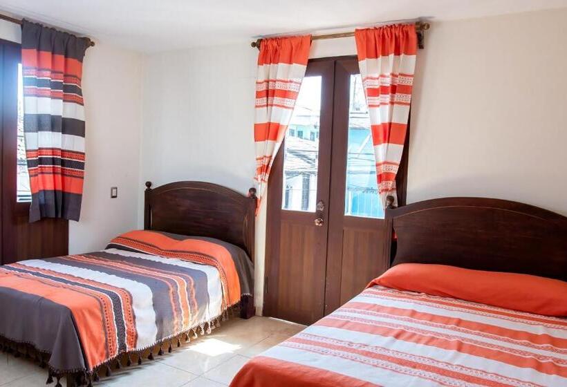 ユースホステル Posada Naím