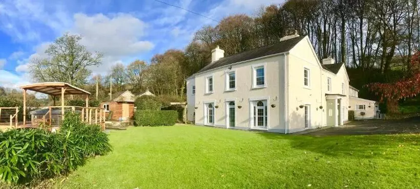 Aamiaismajoitus (B&B) Dol Llan Mansion