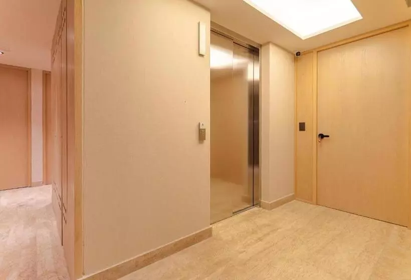 Homero 1410 By Royal Home Polanco