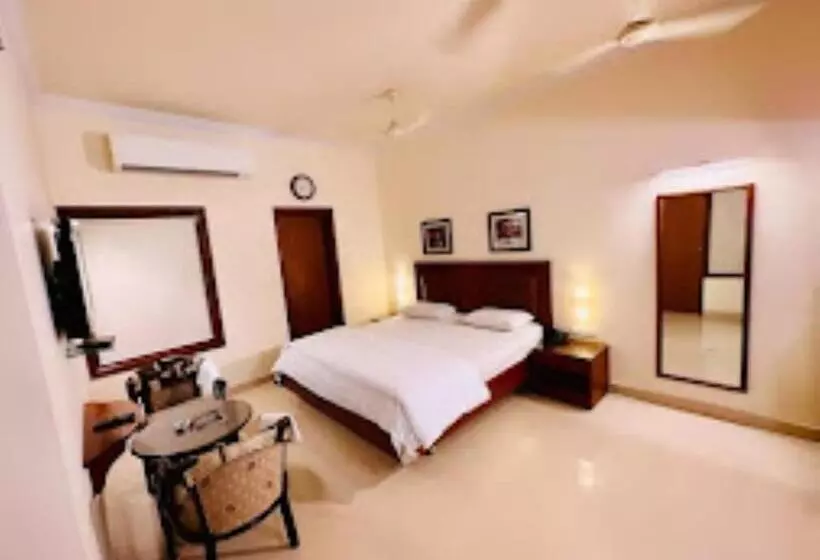 ホテル Bombay Inn Cuttack